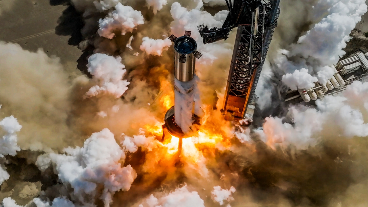 Spacex Starship Feu Statique Pour Le Super Heavy Booster Elon